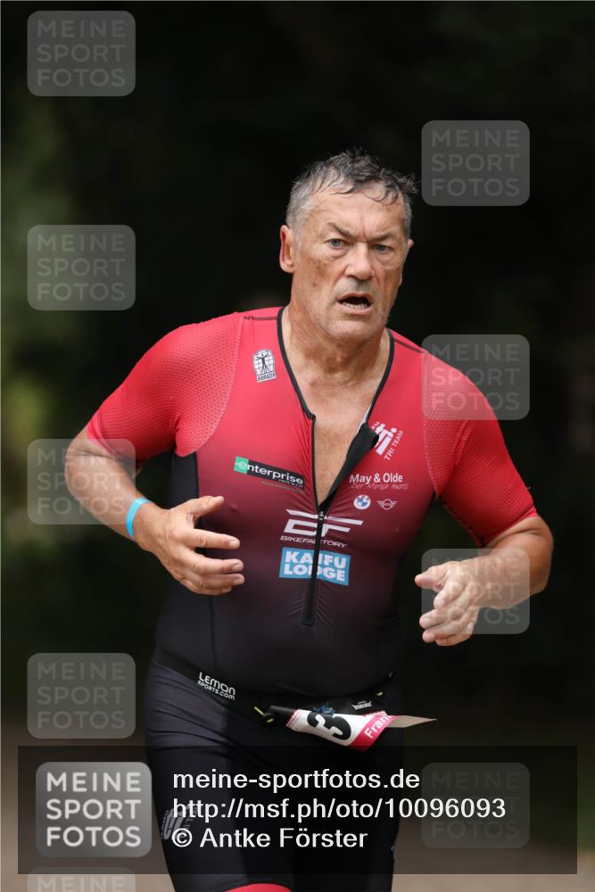 30.08.2026 - Elbe Triathlon Hamburg Antke Förster http://msf.ph/oto/10096093 30.08.2026 10:11:31 Laufen  meine-sportfotos.de