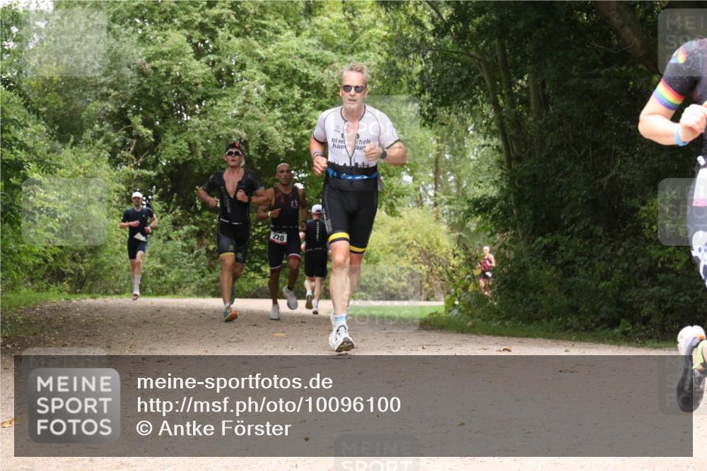30.08.2026 - Elbe Triathlon Hamburg Antke Förster http://msf.ph/oto/10096100 30.08.2026 10:16:18 Laufen 228 meine-sportfotos.de