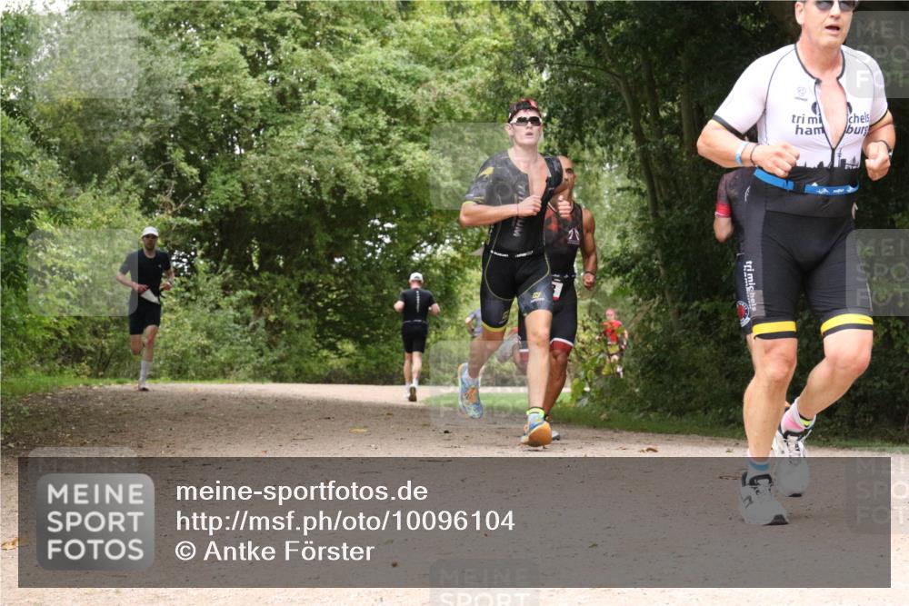 30.08.2026 - Elbe Triathlon Hamburg Antke Förster http://msf.ph/oto/10096104 30.08.2026 10:16:20 Laufen  meine-sportfotos.de