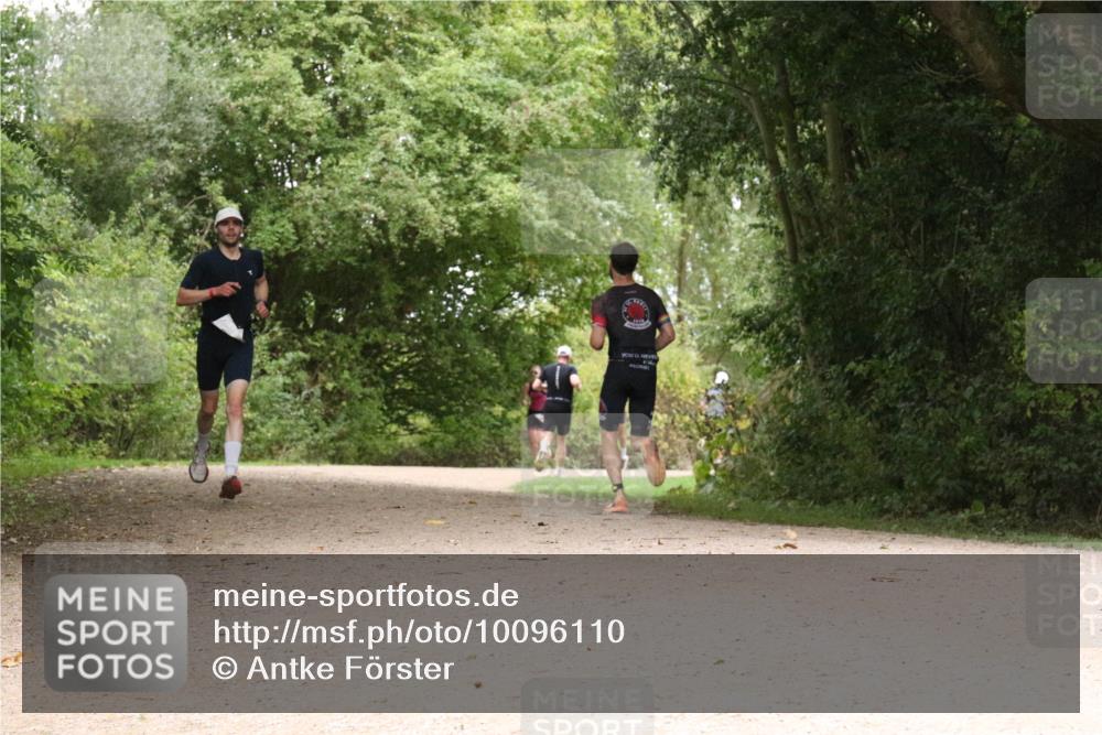 30.08.2026 - Elbe Triathlon Hamburg Antke Förster http://msf.ph/oto/10096110 30.08.2026 10:16:22 Laufen  meine-sportfotos.de