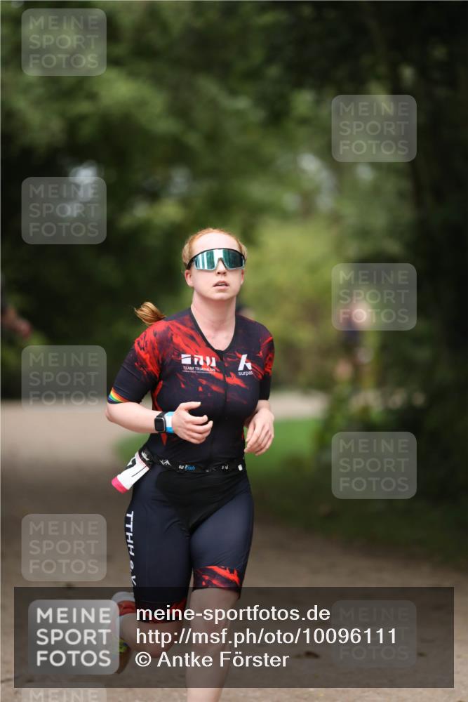 30.08.2026 - Elbe Triathlon Hamburg Antke Förster http://msf.ph/oto/10096111 30.08.2026 10:11:45 Laufen  meine-sportfotos.de