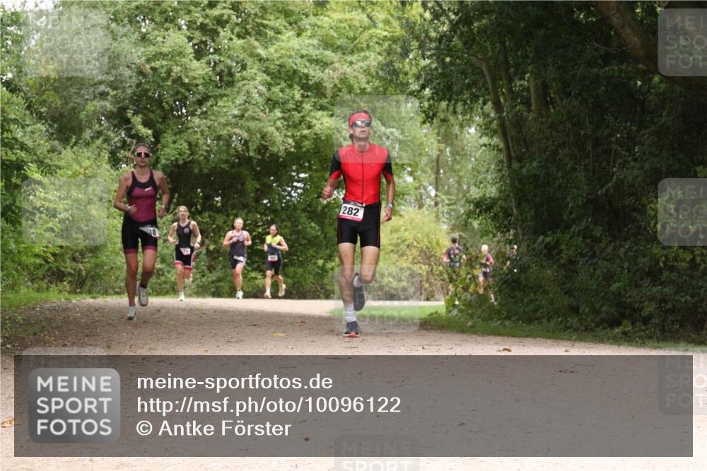 30.08.2026 - Elbe Triathlon Hamburg Antke Förster http://msf.ph/oto/10096122 30.08.2026 10:16:32 Laufen 38, 27, 282 meine-sportfotos.de