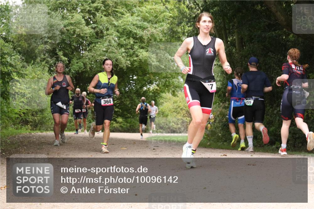 30.08.2026 - Elbe Triathlon Hamburg Antke Förster http://msf.ph/oto/10096142 30.08.2026 10:16:41 Laufen 360, 7, 55, 711 meine-sportfotos.de