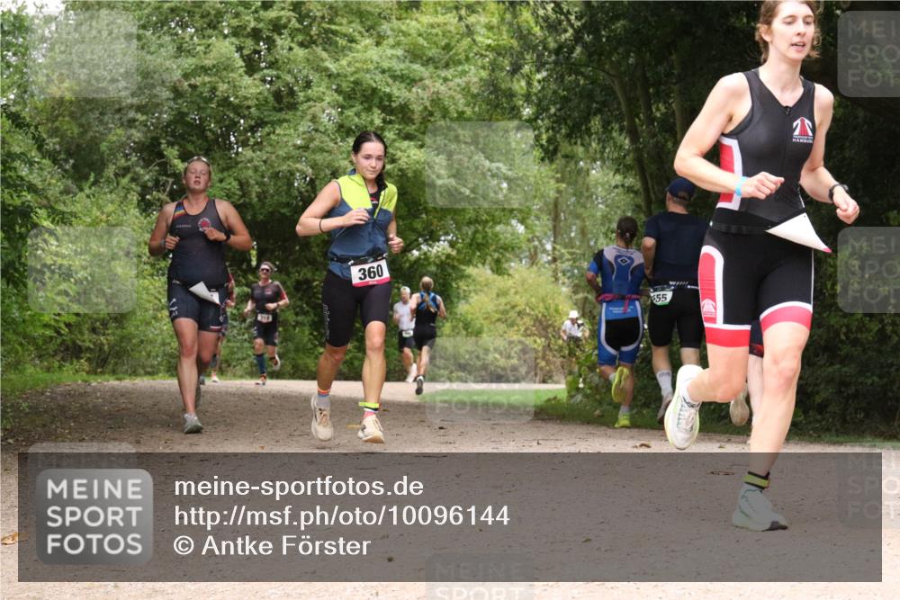 30.08.2026 - Elbe Triathlon Hamburg Antke Förster http://msf.ph/oto/10096144 30.08.2026 10:16:41 Laufen 319, 360, 555 meine-sportfotos.de