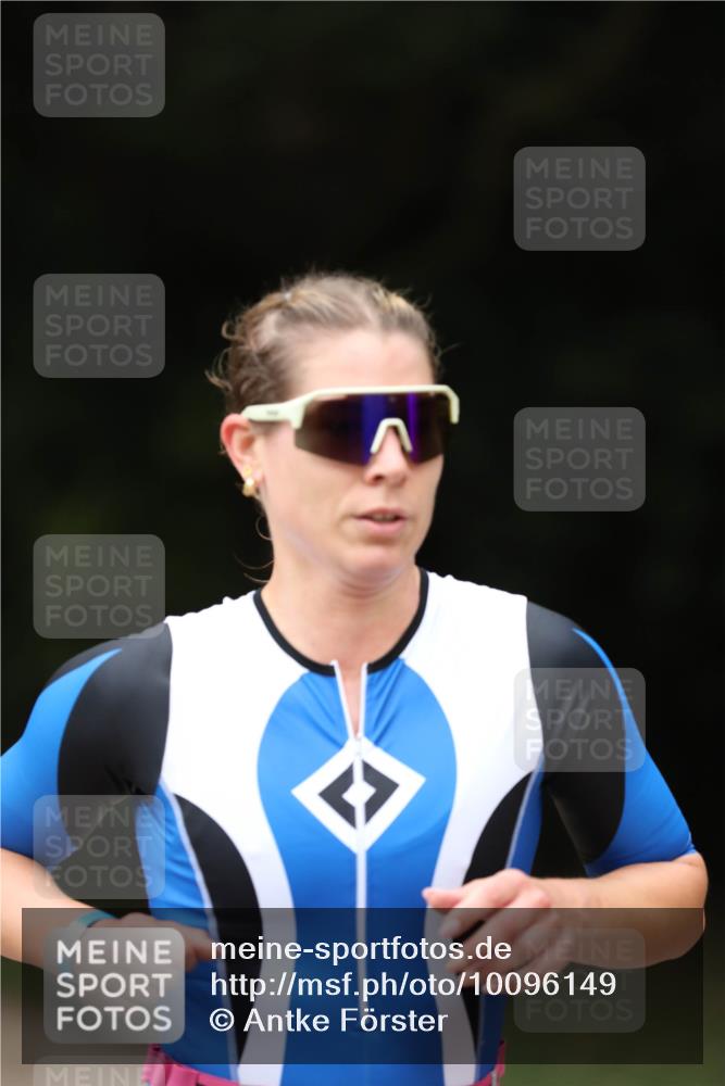 30.08.2026 - Elbe Triathlon Hamburg Antke Förster http://msf.ph/oto/10096149 30.08.2026 10:12:08 Laufen  meine-sportfotos.de