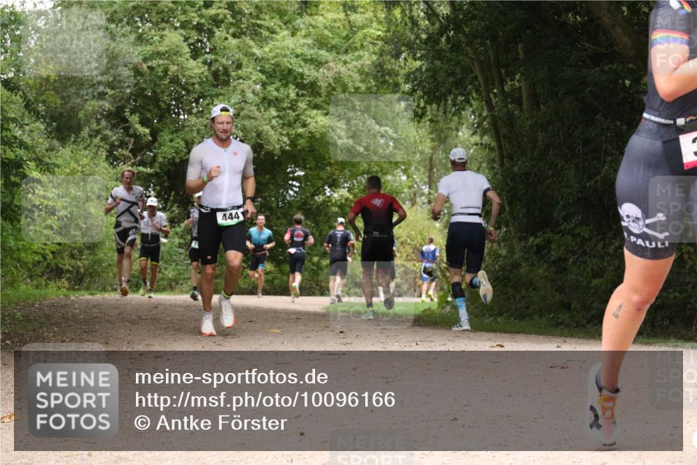 30.08.2026 - Elbe Triathlon Hamburg Antke Förster http://msf.ph/oto/10096166 30.08.2026 10:16:51 Laufen 444 meine-sportfotos.de