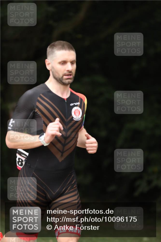 30.08.2026 - Elbe Triathlon Hamburg Antke Förster http://msf.ph/oto/10096175 30.08.2026 10:12:42 Laufen  meine-sportfotos.de