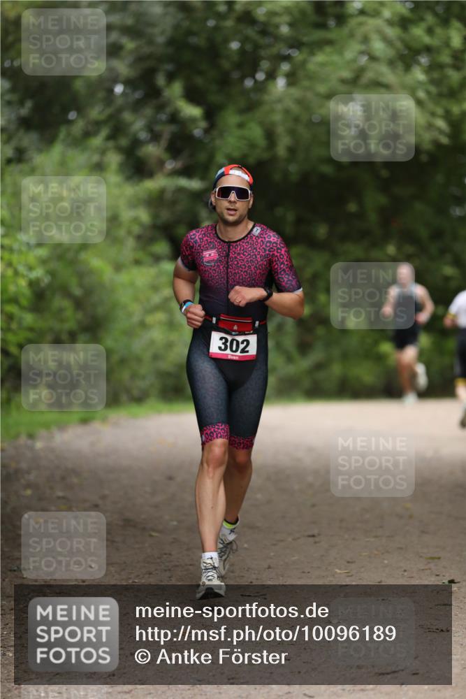 30.08.2026 - Elbe Triathlon Hamburg Antke Förster http://msf.ph/oto/10096189 30.08.2026 10:12:55 Laufen 302 meine-sportfotos.de