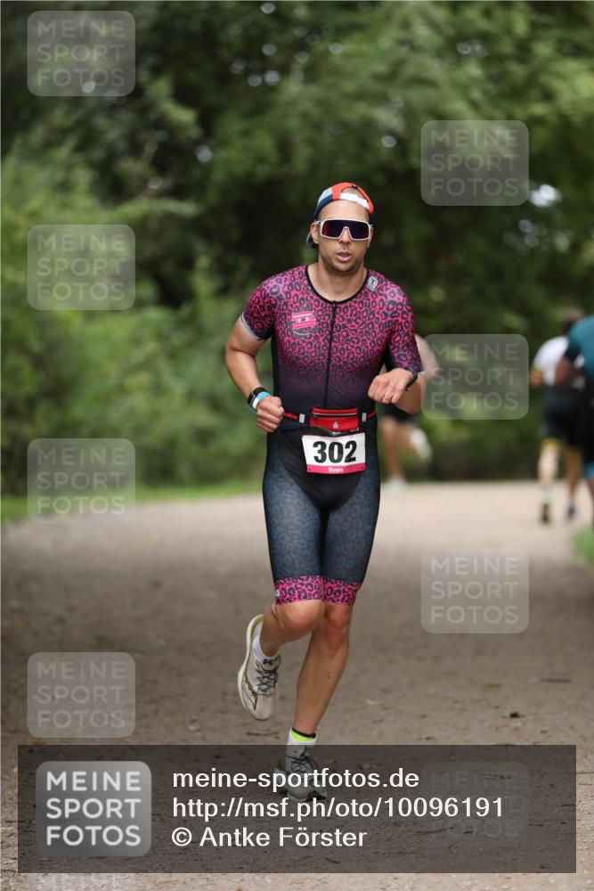 30.08.2026 - Elbe Triathlon Hamburg Antke Förster http://msf.ph/oto/10096191 30.08.2026 10:12:55 Laufen 302 meine-sportfotos.de