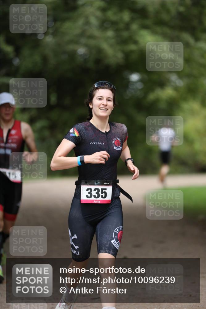 30.08.2026 - Elbe Triathlon Hamburg Antke Förster http://msf.ph/oto/10096239 30.08.2026 10:13:43 Laufen 15, 335, 161 meine-sportfotos.de