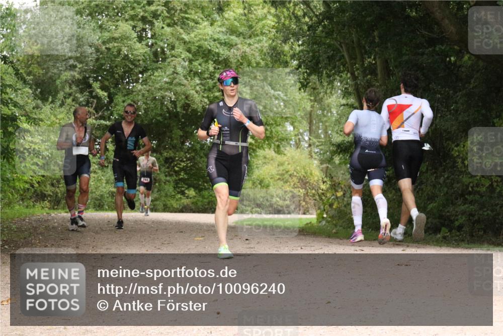 30.08.2026 - Elbe Triathlon Hamburg Antke Förster http://msf.ph/oto/10096240 30.08.2026 10:17:52 Laufen 00 meine-sportfotos.de