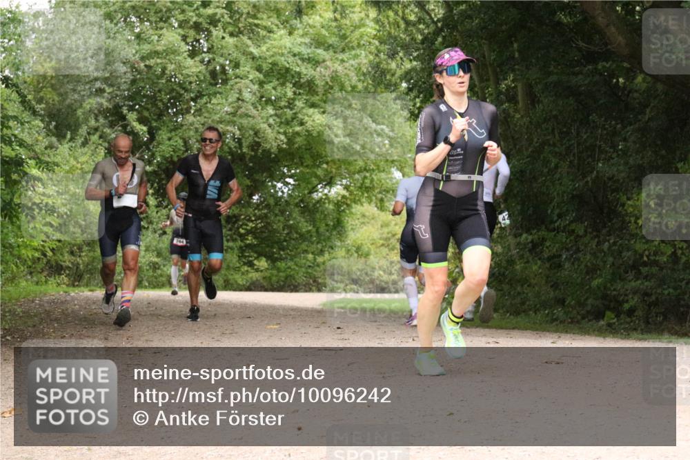 30.08.2026 - Elbe Triathlon Hamburg Antke Förster http://msf.ph/oto/10096242 30.08.2026 10:17:53 Laufen 244 meine-sportfotos.de