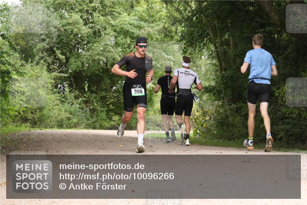 30.08.2026 - Elbe Triathlon Hamburg Antke Förster http://msf.ph/oto/10096266 30.08.2026 10:18:09 Laufen 3, 398 meine-sportfotos.de