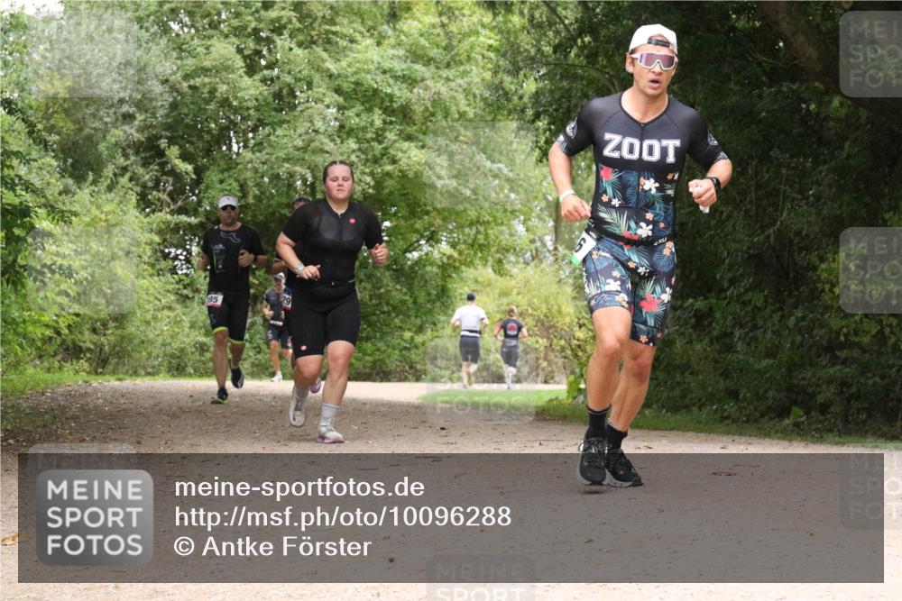 30.08.2026 - Elbe Triathlon Hamburg Antke Förster http://msf.ph/oto/10096288 30.08.2026 10:18:59 Laufen 185, 5 meine-sportfotos.de