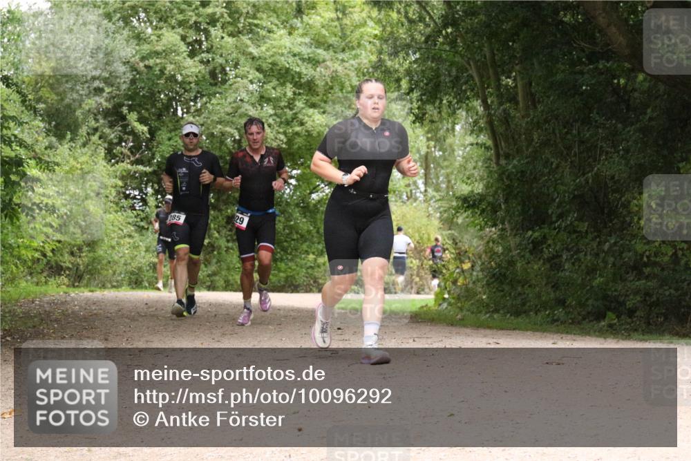 30.08.2026 - Elbe Triathlon Hamburg Antke Förster http://msf.ph/oto/10096292 30.08.2026 10:19:00 Laufen 29, 185 meine-sportfotos.de