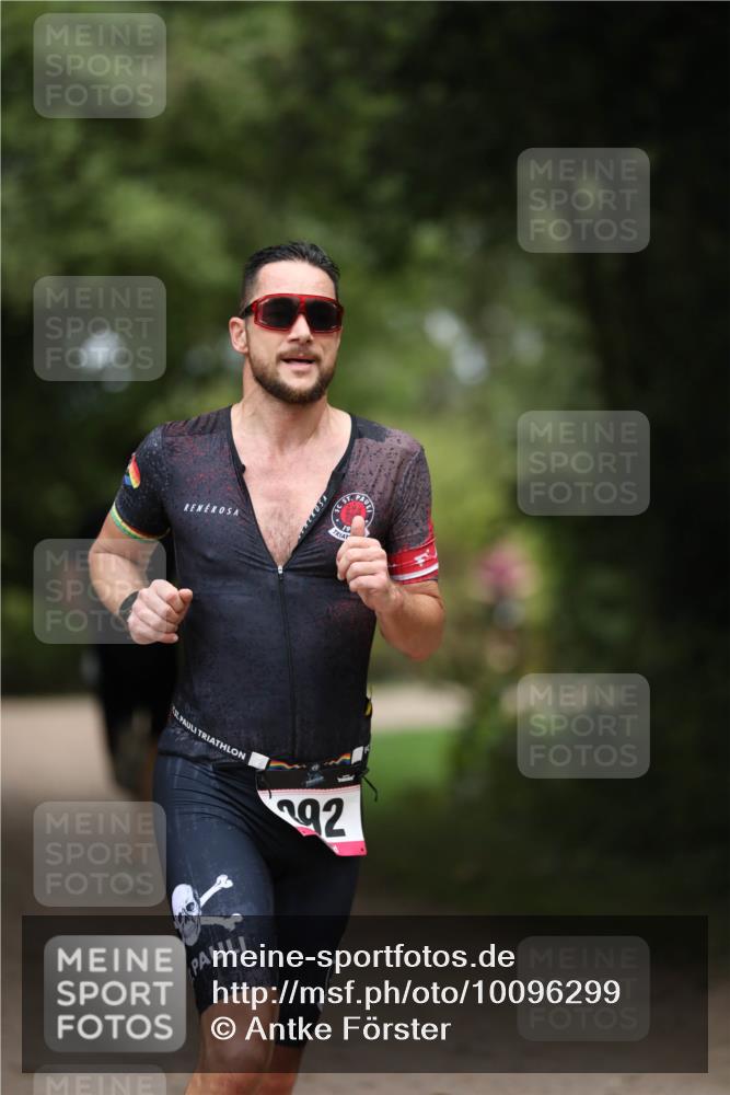 30.08.2026 - Elbe Triathlon Hamburg Antke Förster http://msf.ph/oto/10096299 30.08.2026 10:15:10 Laufen 92 meine-sportfotos.de
