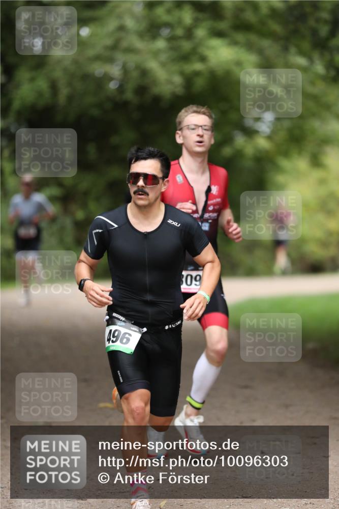 30.08.2026 - Elbe Triathlon Hamburg Antke Förster http://msf.ph/oto/10096303 30.08.2026 10:15:12 Laufen 496, 09 meine-sportfotos.de