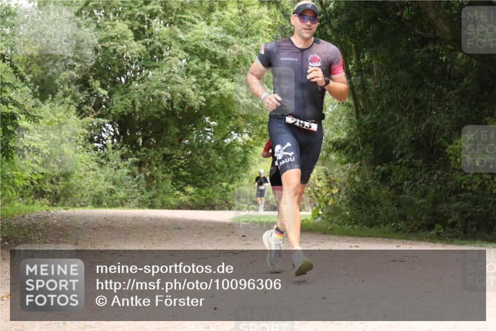 30.08.2026 - Elbe Triathlon Hamburg Antke Förster http://msf.ph/oto/10096306 30.08.2026 10:19:09 Laufen 293 meine-sportfotos.de