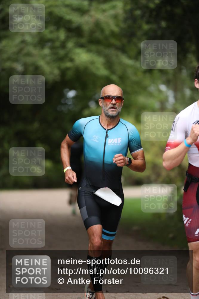 30.08.2026 - Elbe Triathlon Hamburg Antke Förster http://msf.ph/oto/10096321 30.08.2026 10:15:22 Laufen  meine-sportfotos.de