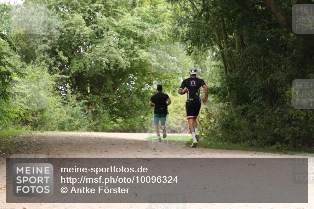 30.08.2026 - Elbe Triathlon Hamburg Antke Förster http://msf.ph/oto/10096324 30.08.2026 10:19:27 Laufen  meine-sportfotos.de
