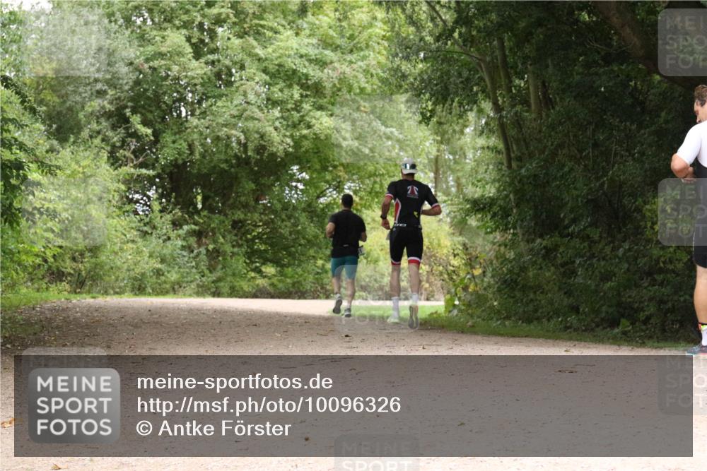 30.08.2026 - Elbe Triathlon Hamburg Antke Förster http://msf.ph/oto/10096326 30.08.2026 10:19:28 Laufen  meine-sportfotos.de