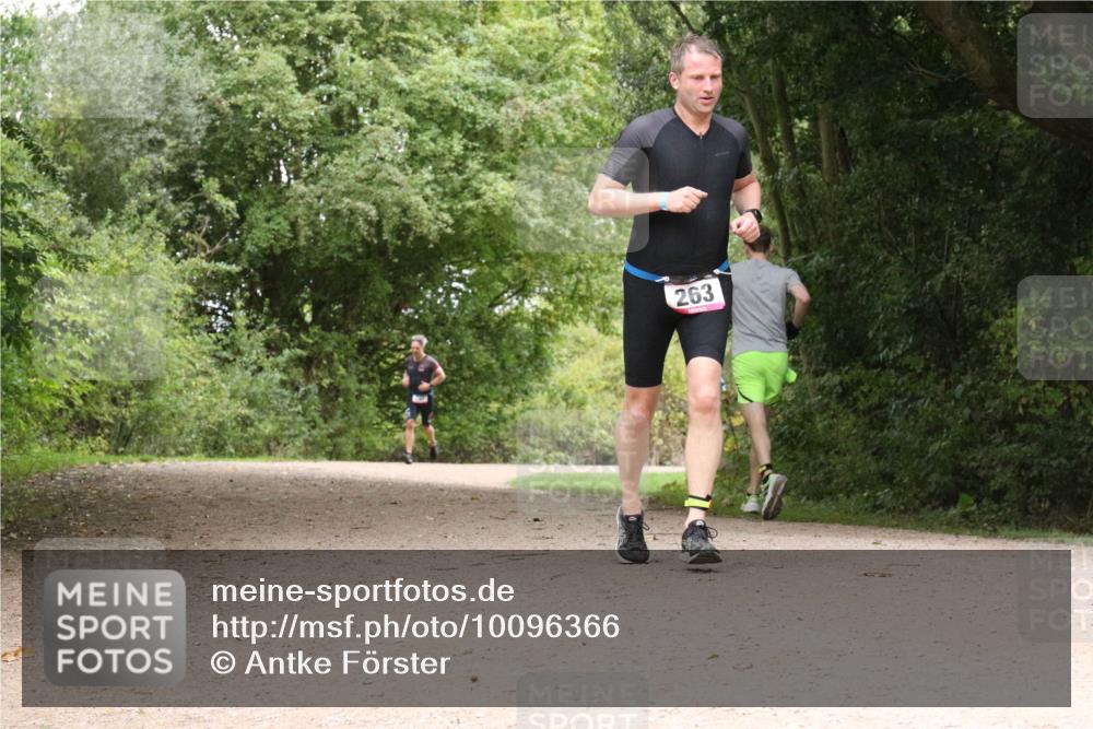 30.08.2026 - Elbe Triathlon Hamburg Antke Förster http://msf.ph/oto/10096366 30.08.2026 10:20:35 Laufen 263 meine-sportfotos.de