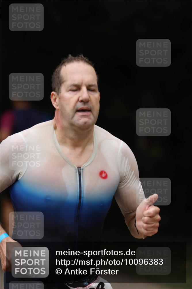 30.08.2026 - Elbe Triathlon Hamburg Antke Förster http://msf.ph/oto/10096383 30.08.2026 10:16:04 Laufen  meine-sportfotos.de