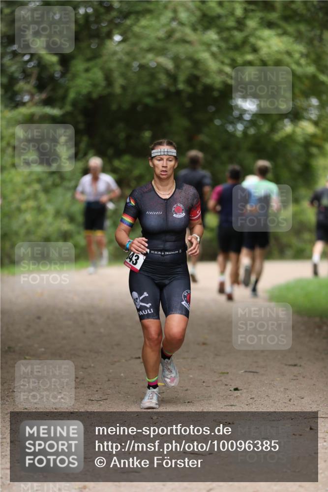 30.08.2026 - Elbe Triathlon Hamburg Antke Förster http://msf.ph/oto/10096385 30.08.2026 10:16:10 Laufen 43 meine-sportfotos.de