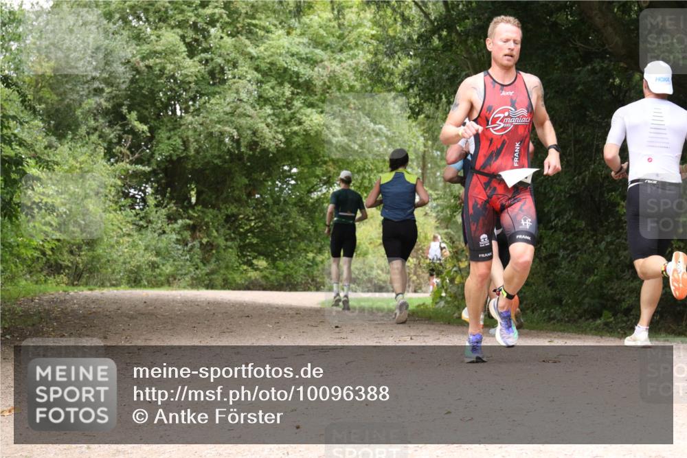 30.08.2026 - Elbe Triathlon Hamburg Antke Förster http://msf.ph/oto/10096388 30.08.2026 10:20:59 Laufen  meine-sportfotos.de