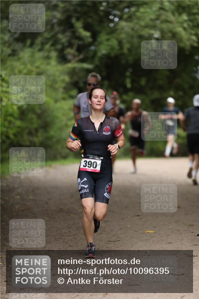 30.08.2026 - Elbe Triathlon Hamburg Antke Förster http://msf.ph/oto/10096395 30.08.2026 10:16:16 Laufen 390 meine-sportfotos.de