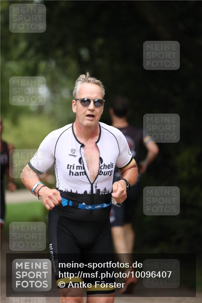 30.08.2026 - Elbe Triathlon Hamburg Antke Förster http://msf.ph/oto/10096407 30.08.2026 10:16:20 Laufen  meine-sportfotos.de