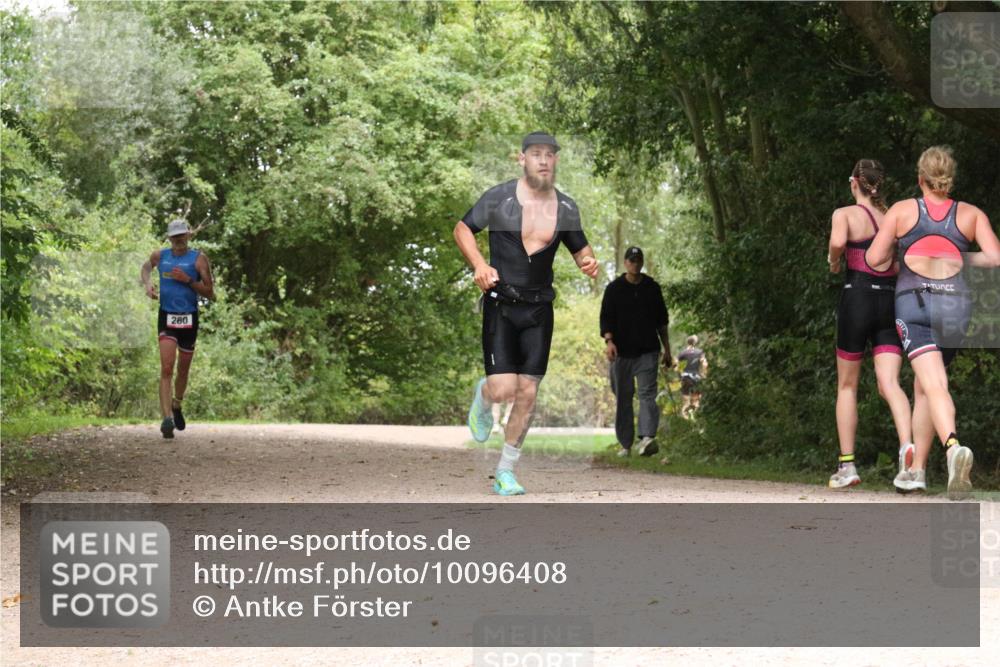 30.08.2026 - Elbe Triathlon Hamburg Antke Förster http://msf.ph/oto/10096408 30.08.2026 10:21:27 Laufen 260 meine-sportfotos.de