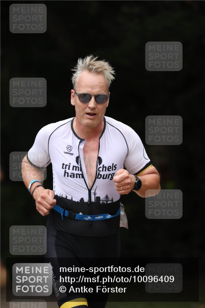 30.08.2026 - Elbe Triathlon Hamburg Antke Förster http://msf.ph/oto/10096409 30.08.2026 10:16:20 Laufen  meine-sportfotos.de