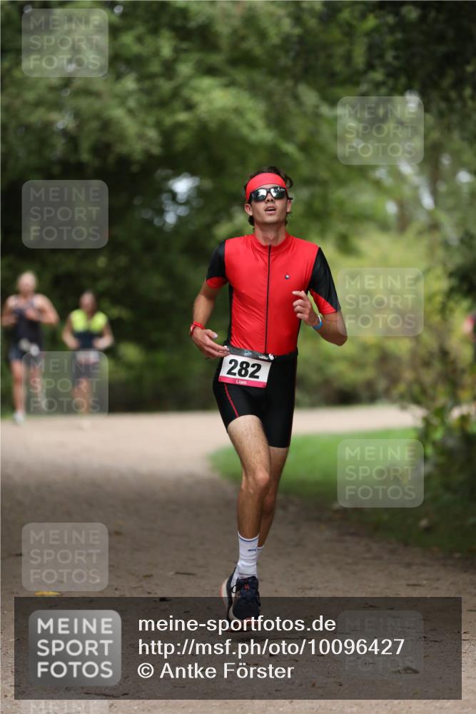30.08.2026 - Elbe Triathlon Hamburg Antke Förster http://msf.ph/oto/10096427 30.08.2026 10:16:33 Laufen 282 meine-sportfotos.de