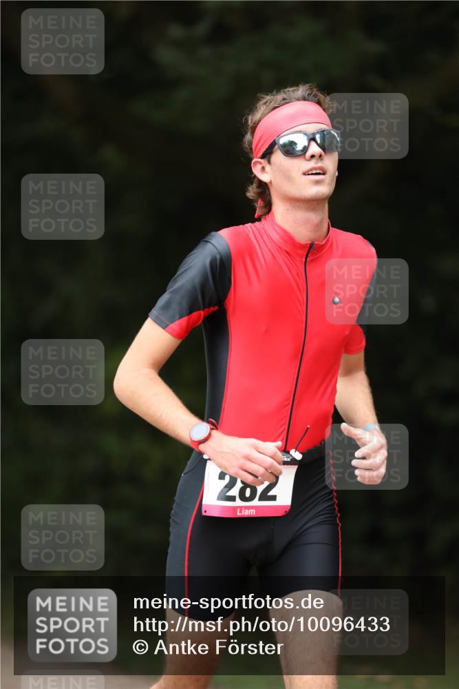 30.08.2026 - Elbe Triathlon Hamburg Antke Förster http://msf.ph/oto/10096433 30.08.2026 10:16:35 Laufen 282 meine-sportfotos.de