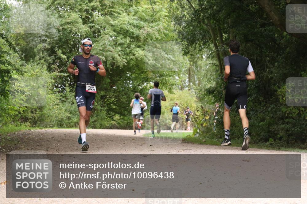 30.08.2026 - Elbe Triathlon Hamburg Antke Förster http://msf.ph/oto/10096438 30.08.2026 10:22:02 Laufen 320 meine-sportfotos.de