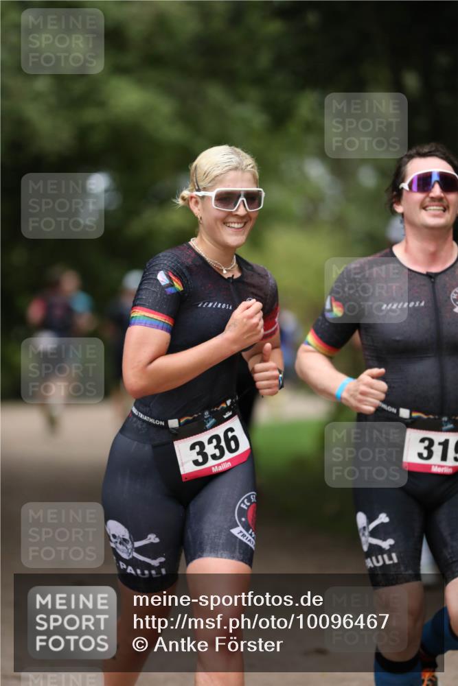 30.08.2026 - Elbe Triathlon Hamburg Antke Förster http://msf.ph/oto/10096467 30.08.2026 10:16:50 Laufen 336, 19, 31, 3 meine-sportfotos.de