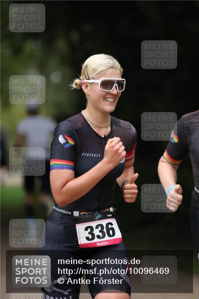 30.08.2026 - Elbe Triathlon Hamburg Antke Förster http://msf.ph/oto/10096469 30.08.2026 10:16:50 Laufen 336 meine-sportfotos.de