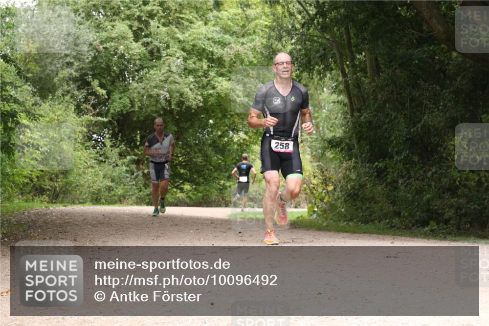 30.08.2026 - Elbe Triathlon Hamburg Antke Förster http://msf.ph/oto/10096492 30.08.2026 10:22:57 Laufen 258 meine-sportfotos.de