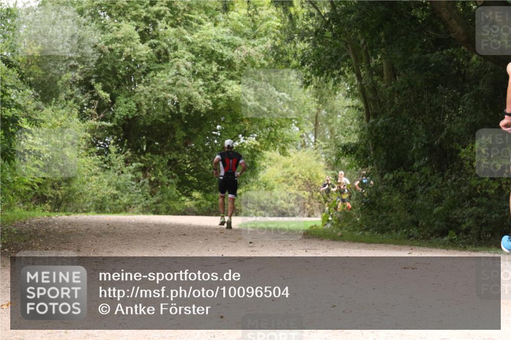 30.08.2026 - Elbe Triathlon Hamburg Antke Förster http://msf.ph/oto/10096504 30.08.2026 10:23:03 Laufen  meine-sportfotos.de