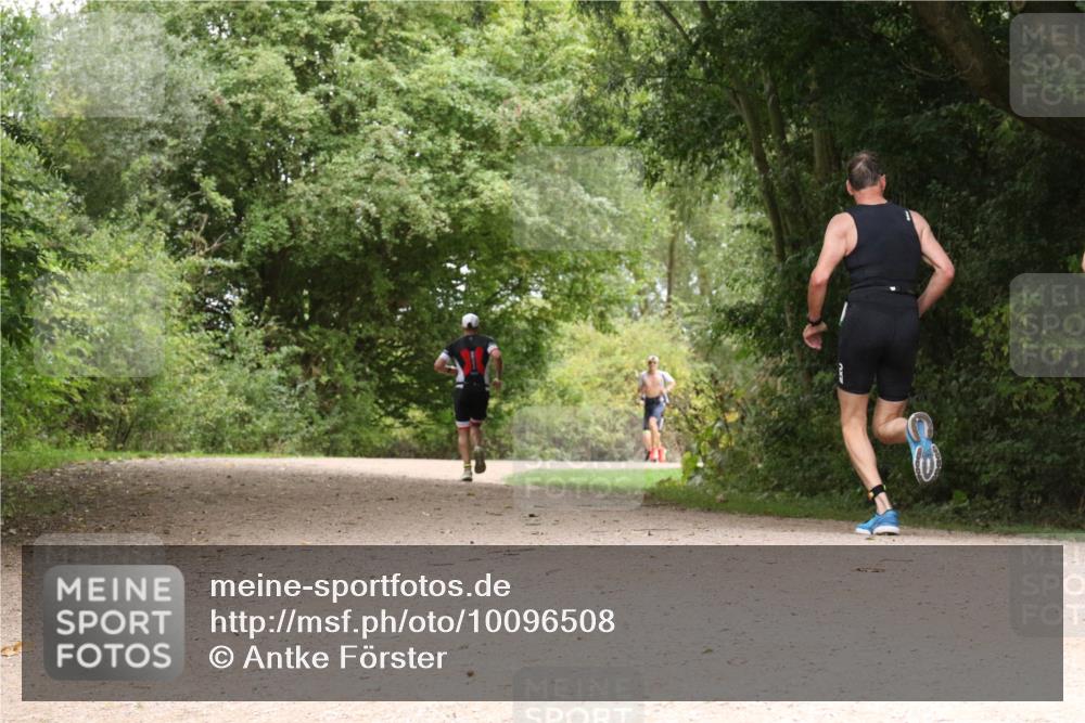 30.08.2026 - Elbe Triathlon Hamburg Antke Förster http://msf.ph/oto/10096508 30.08.2026 10:23:04 Laufen  meine-sportfotos.de
