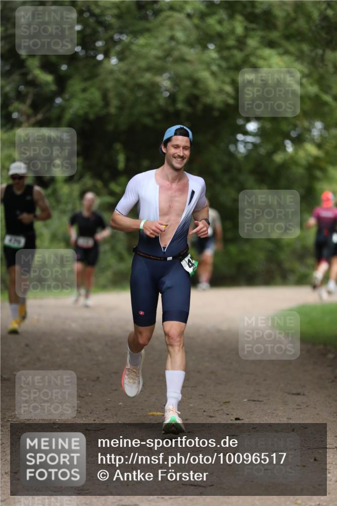30.08.2026 - Elbe Triathlon Hamburg Antke Förster http://msf.ph/oto/10096517 30.08.2026 10:17:39 Laufen 4 meine-sportfotos.de