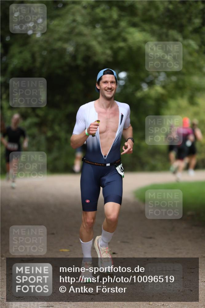 30.08.2026 - Elbe Triathlon Hamburg Antke Förster http://msf.ph/oto/10096519 30.08.2026 10:17:39 Laufen  meine-sportfotos.de