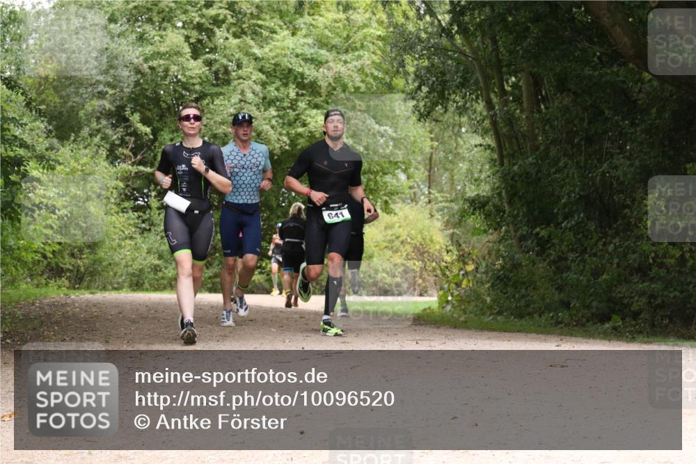 30.08.2026 - Elbe Triathlon Hamburg Antke Förster http://msf.ph/oto/10096520 30.08.2026 10:23:19 Laufen 641 meine-sportfotos.de