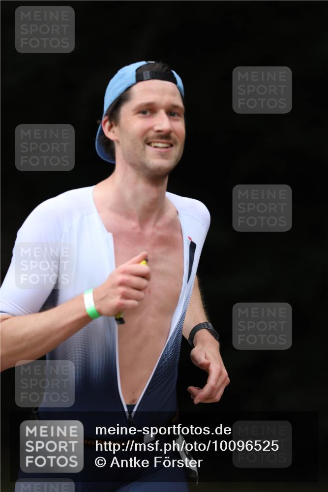 30.08.2026 - Elbe Triathlon Hamburg Antke Förster http://msf.ph/oto/10096525 30.08.2026 10:17:41 Laufen  meine-sportfotos.de
