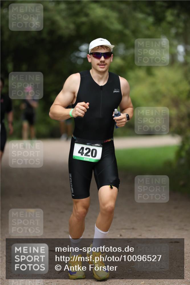 30.08.2026 - Elbe Triathlon Hamburg Antke Förster http://msf.ph/oto/10096527 30.08.2026 10:17:44 Laufen 420 meine-sportfotos.de