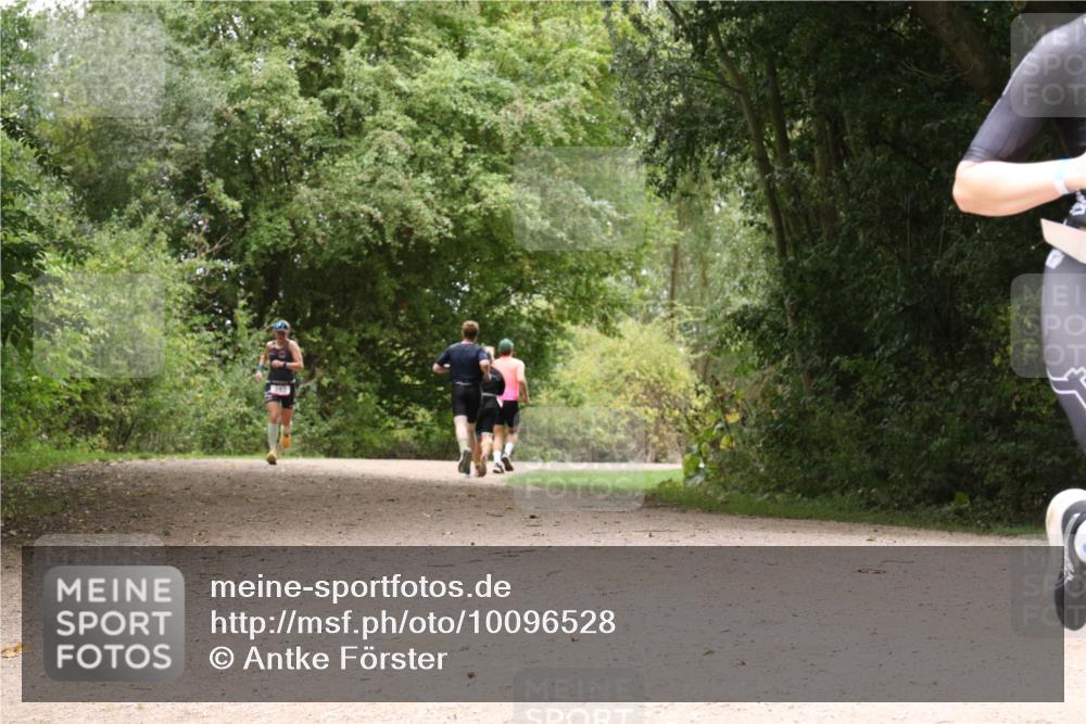 30.08.2026 - Elbe Triathlon Hamburg Antke Förster http://msf.ph/oto/10096528 30.08.2026 10:23:23 Laufen  meine-sportfotos.de