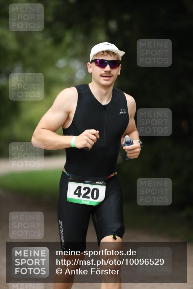 30.08.2026 - Elbe Triathlon Hamburg Antke Förster http://msf.ph/oto/10096529 30.08.2026 10:17:44 Laufen 420 meine-sportfotos.de