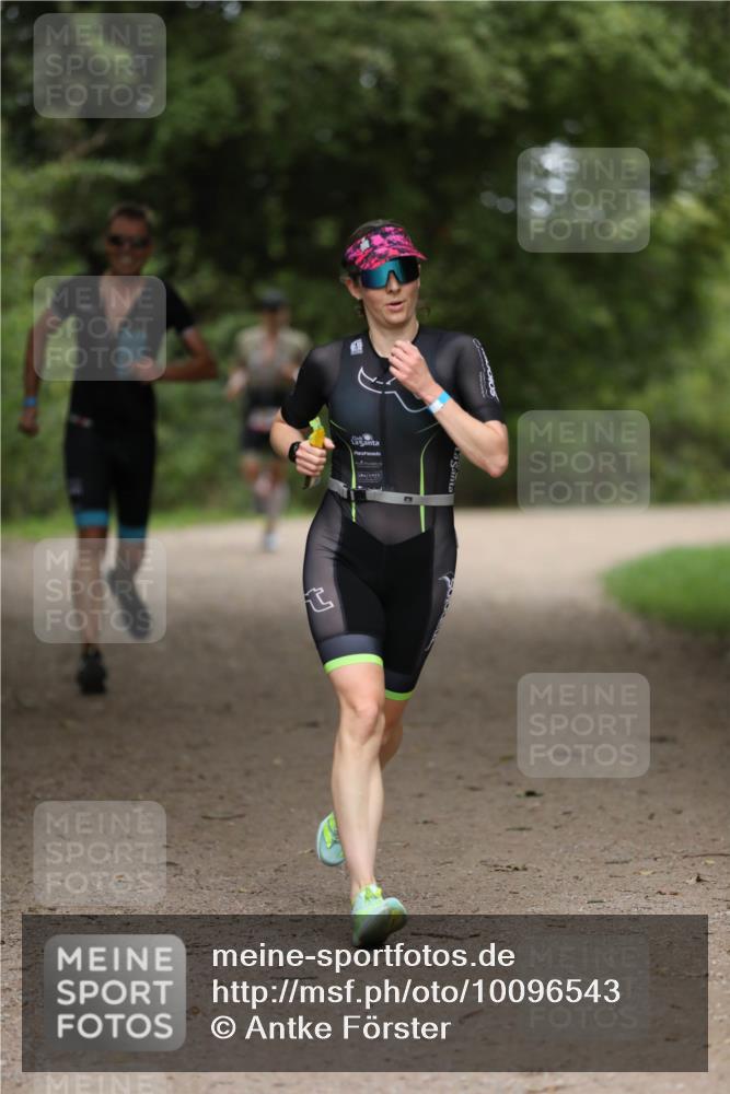 30.08.2026 - Elbe Triathlon Hamburg Antke Förster http://msf.ph/oto/10096543 30.08.2026 10:17:52 Laufen  meine-sportfotos.de