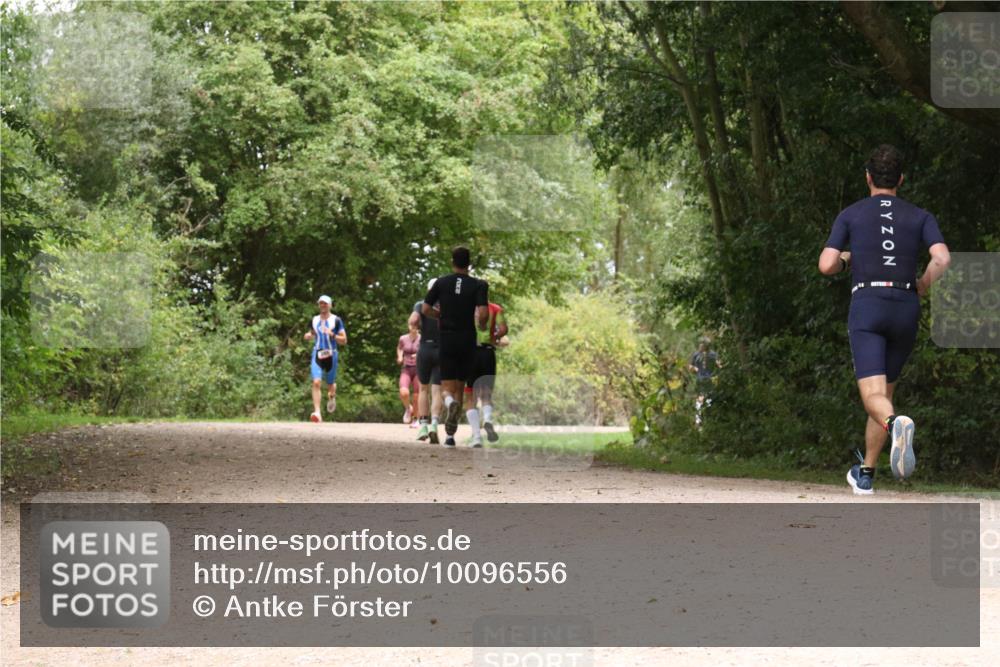 30.08.2026 - Elbe Triathlon Hamburg Antke Förster http://msf.ph/oto/10096556 30.08.2026 10:23:55 Laufen  meine-sportfotos.de